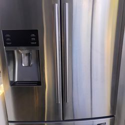 Samsung Refrigerator 300$$$