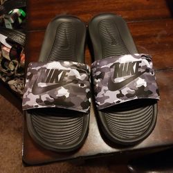 Nike Slides 