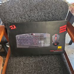 REDRAGON GAMING KEYBOARD AND MOUSE 