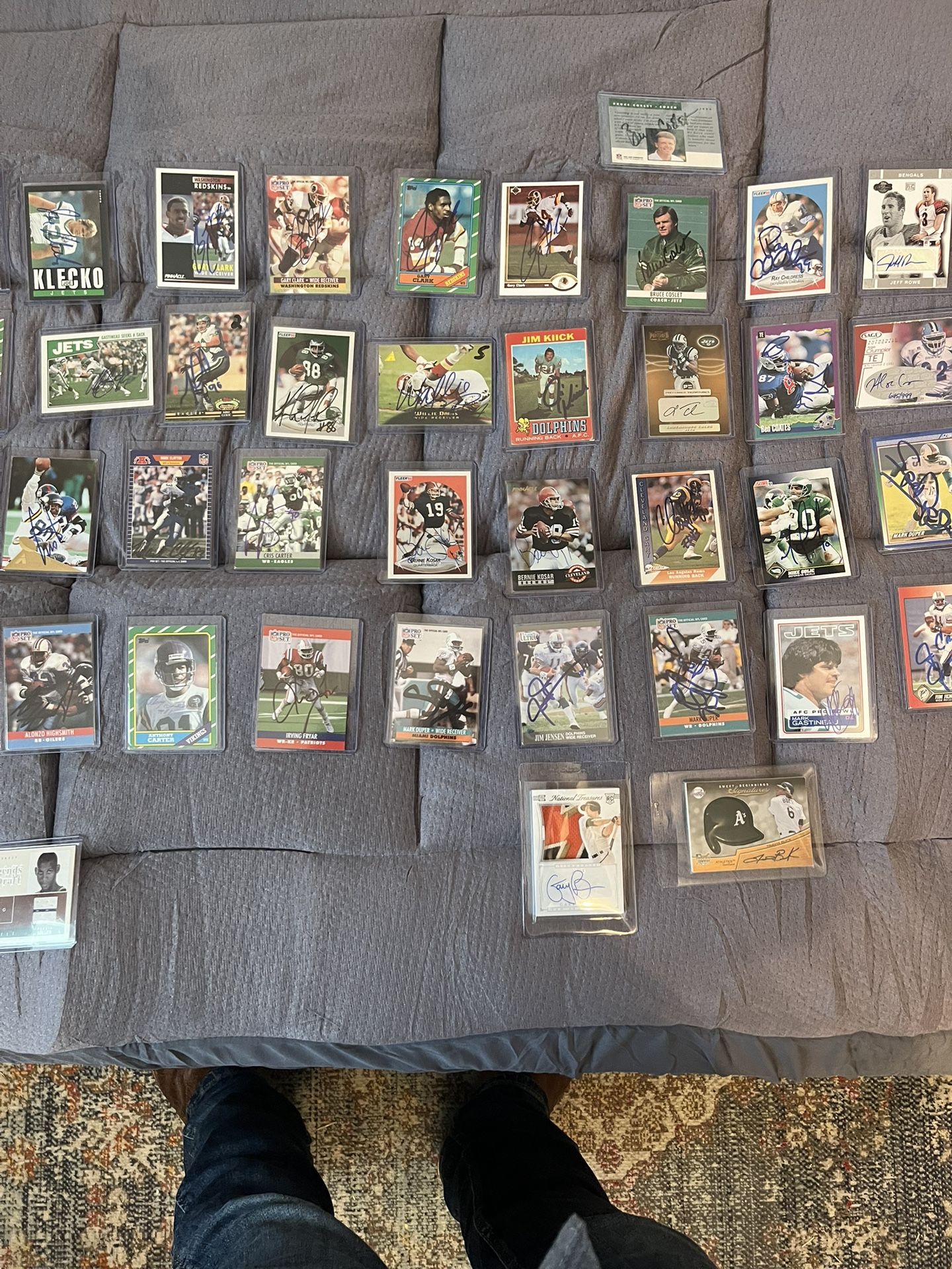 Sports cards hundreds of them over 700 with figurines and other memorabilia