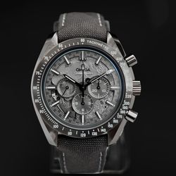 Omega Speedmaster Dark Side of the Moon (Grey Side of the Moon) 310.92.44.50.06.001