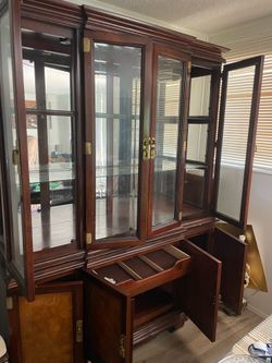 Free!!! China Cabinet!