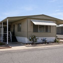 Newly Renovated 2 Bed / 1 Bath Mobile Home