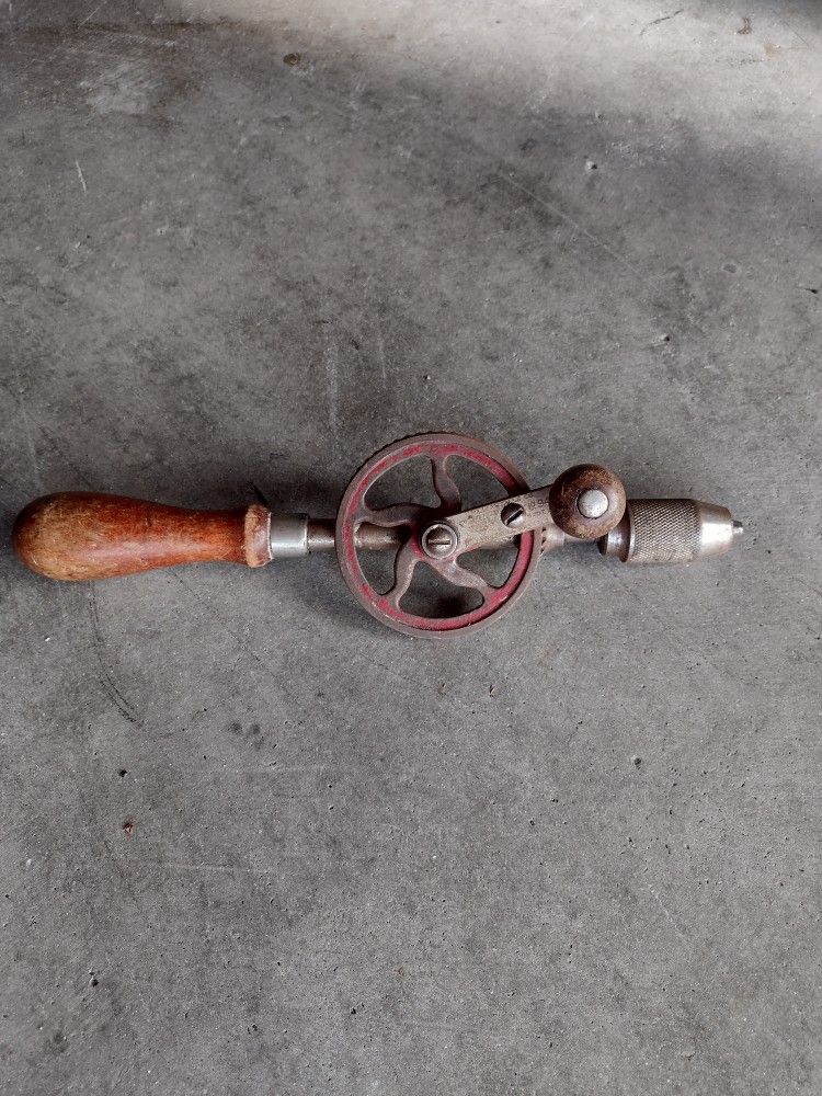 Millers Falls Egg Beater Crank Hand Drill Tool w Wooden Handle Antique Vintage