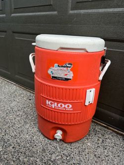 Igloo 5-Gallon Drinking Water Cooler