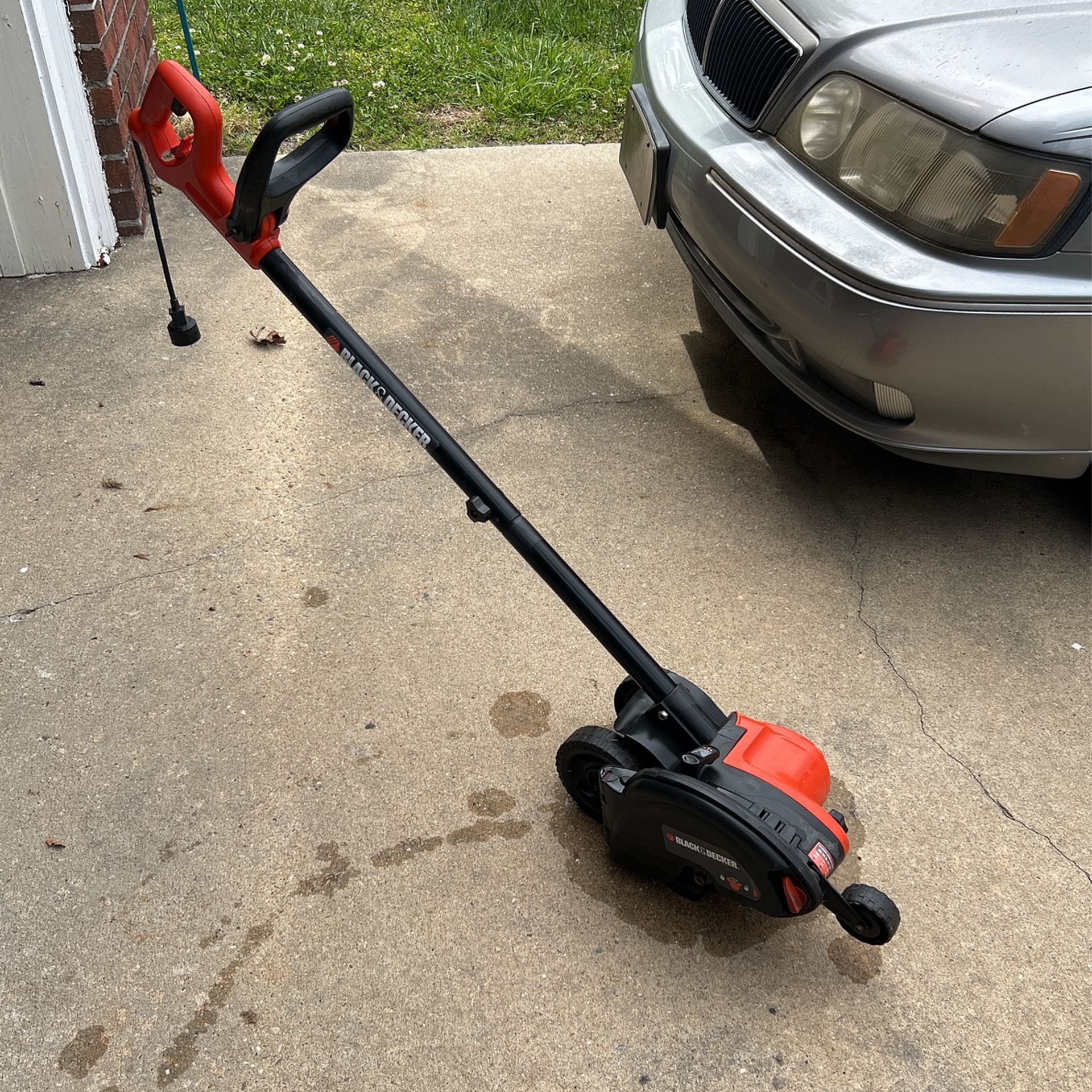 Black And Decker Electric Edger for Sale in Chesapeake, VA OfferUp