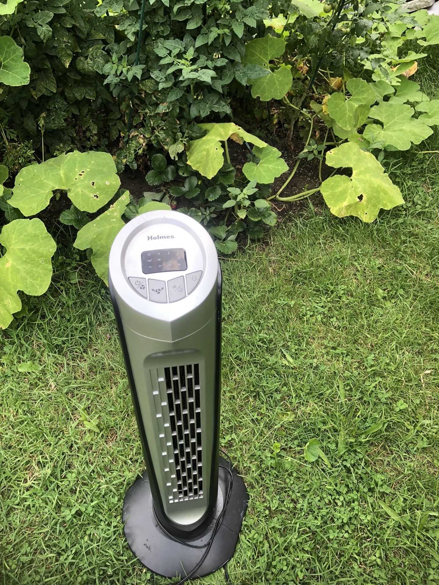 Very Good Condition Holmes Tower Fan