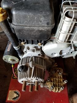 GENERAC PROFESSIONAL PRESSURE WASHER ELECTRIC START NEEDS PUMP REBUILD, ENGINE RUNS GREAT $180.