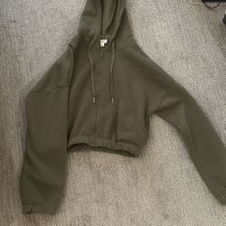 Women’s Cropped Zip-Up Sweater