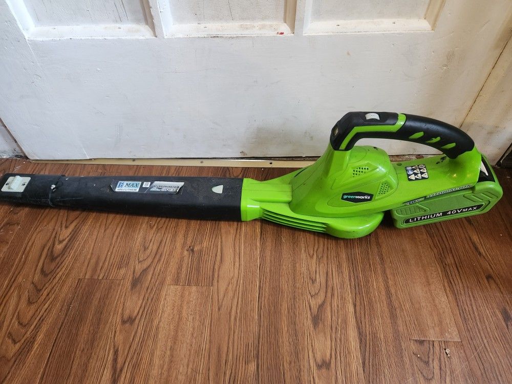 Leaf Blower