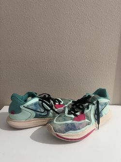 Kyrie 5 Low Community Size 9.5