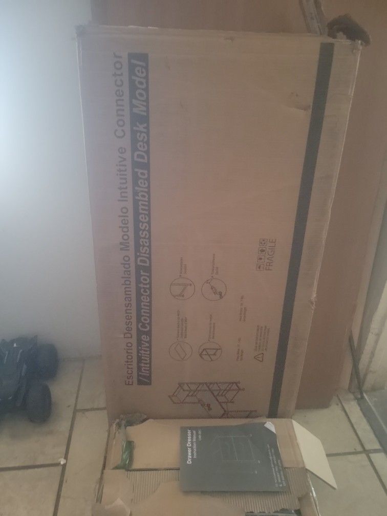 New Amazon Desk W Drawer