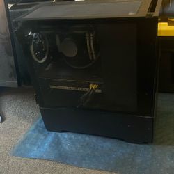 Gaming Computer With 32" Monitor 