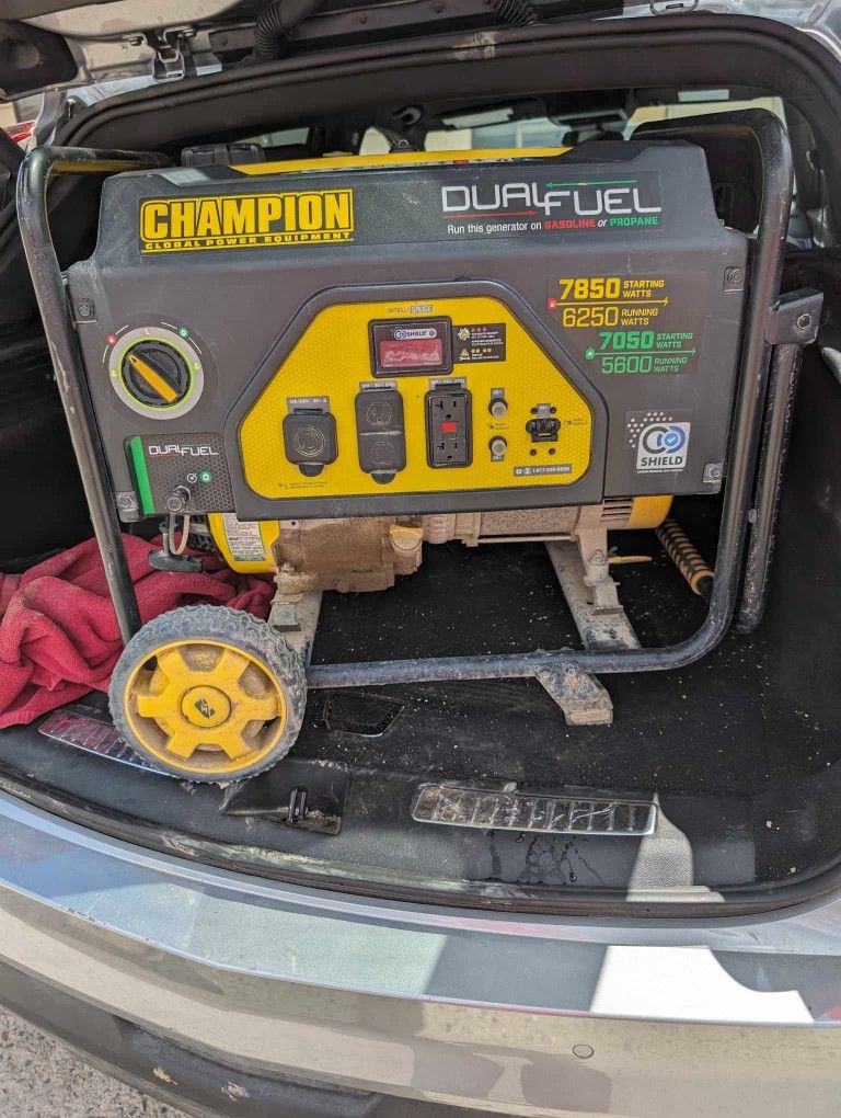 Champion 7850 Watt Duel Fuel Generator 