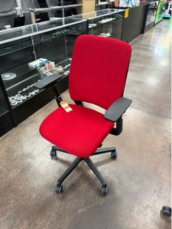 Steelcase Amia Ergonomic Office Chair, Red Fabric (Excellent)