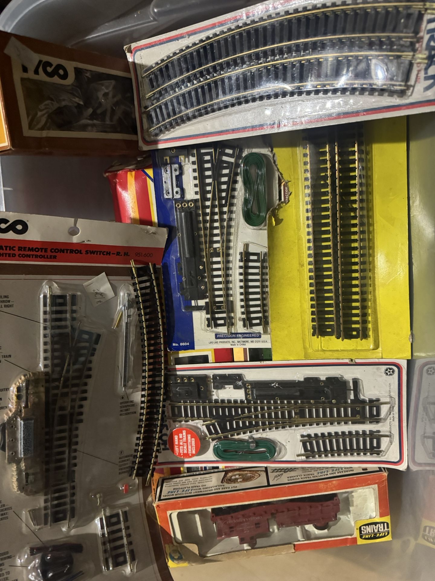 ho trains and cars