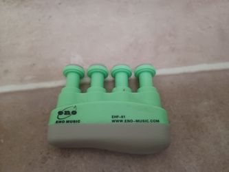 Adjustable Guitar Finger Strengthen Exercise Tool