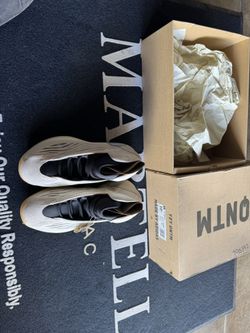 Yeezy quantum boost