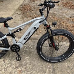 FAT TIRE E-BIKE 28 MPH