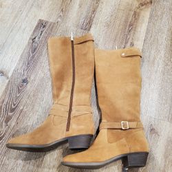 Leather upper boots size 8.5 