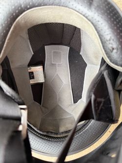 Motorcycle helmet