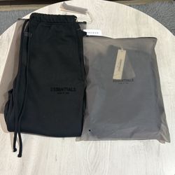 Uncuffed Dark Limo Essentials Sweats Size M