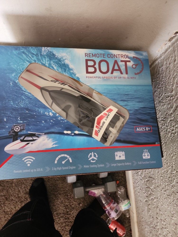Rc Boat Never Been Used!!!