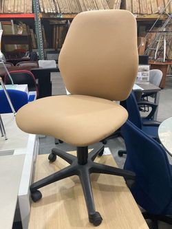 Armless Vinyl Task Chairs – Open Box – From $100 📦 Florida