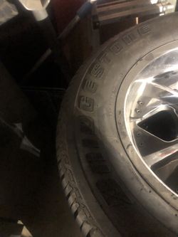 Semi New Bridgestone dueler 285-60-18