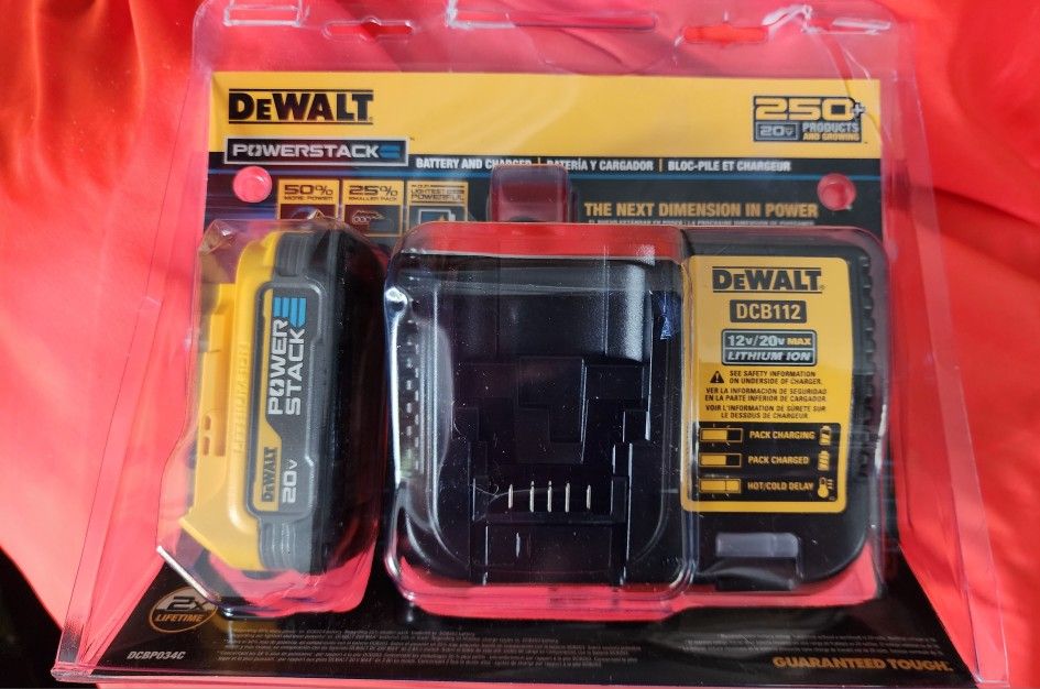BRAND NEW DEWALT 20V MAX POWERSTACK BATTERY AND CHARGER
