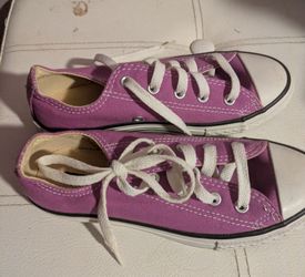 Girls shoes