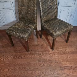 Set of 2 Woven Dining Chairs – Solid Wood Legs
