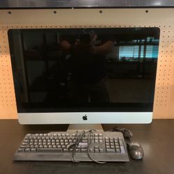 2014 iMac with 27 inch Screen, 32GB Ram, 5K Display, and 4GB Graphics