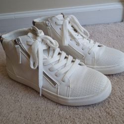 Universal Thread Brooklyn white pindot high-top lace-up sneakers Size 10US