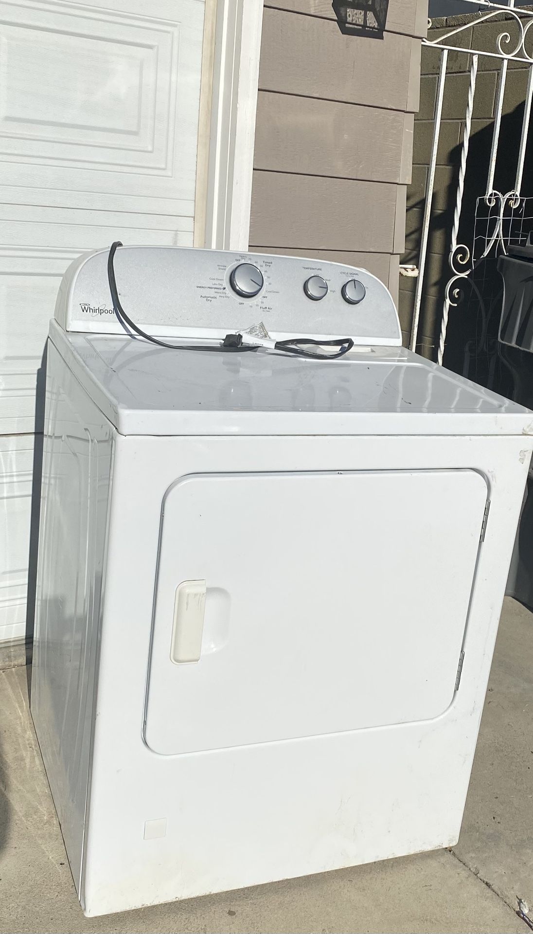 Whirlpool Dryer Excellent Condition Only 99$ obo 