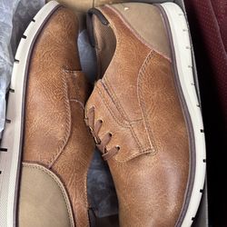Brown shoes - size 7W Youth (NEW)