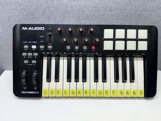 M-Audio Oxygen 25 MKIV USB MIDI Keyboard Controller 25-Key Untested As-Is