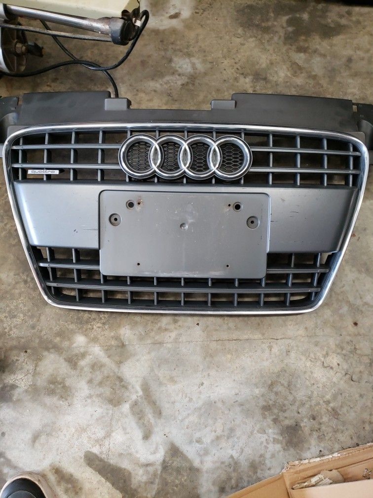 Audi TT Grill