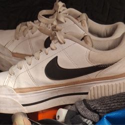 Nike Court Gold Trim