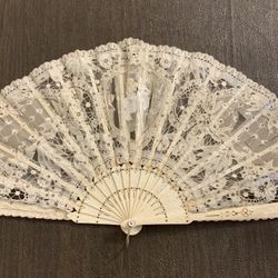 Antique Lace Fan
