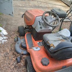 Husqvarna Riding Mower!!¡