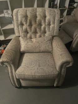Reclinable Chairs