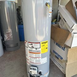 AO Smith 40 Gallon Natural Gas Water Heater