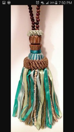 Southern Living - Decorative Tassel Provence
