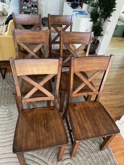Extendable Dining Table and Chairs