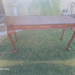 Free Antique Style Letter Desk/Entrance Table
