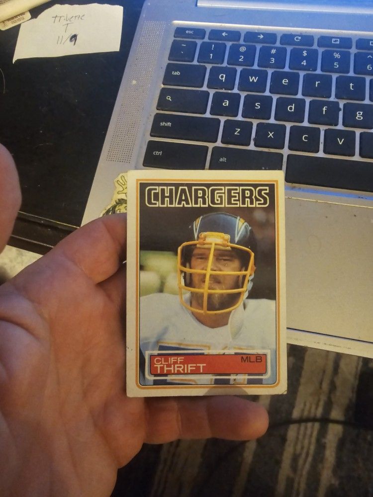 Cliff Thrift 1983 Topps Mis-cut Football Card