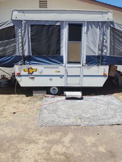 Traila de campamento