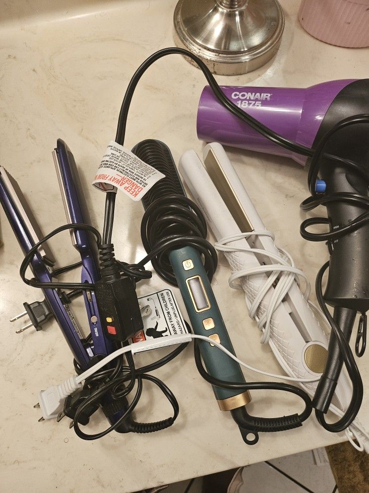 Straighten Hair And Blow Dry Hair