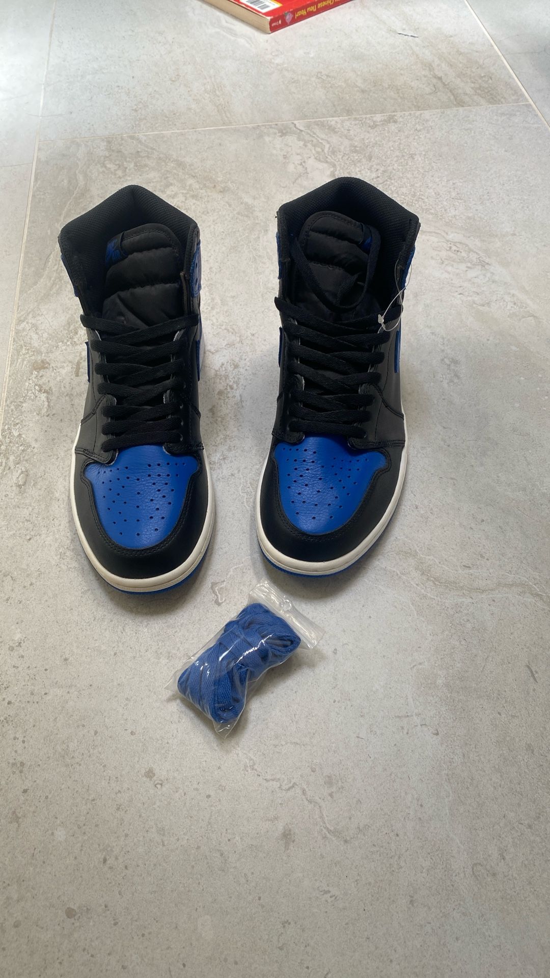 2017 Jordan 1 Royals 9.5 Mint no box